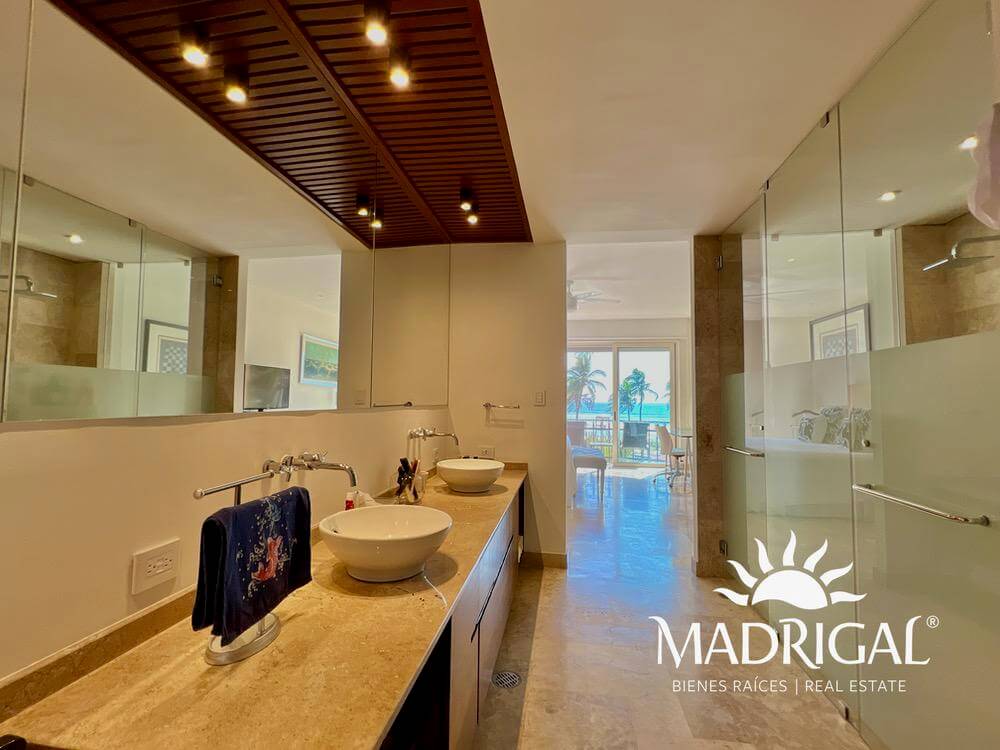 Apartment for Sale Facing the Beach with Three Bedrooms | Del Mar Tres Vidas