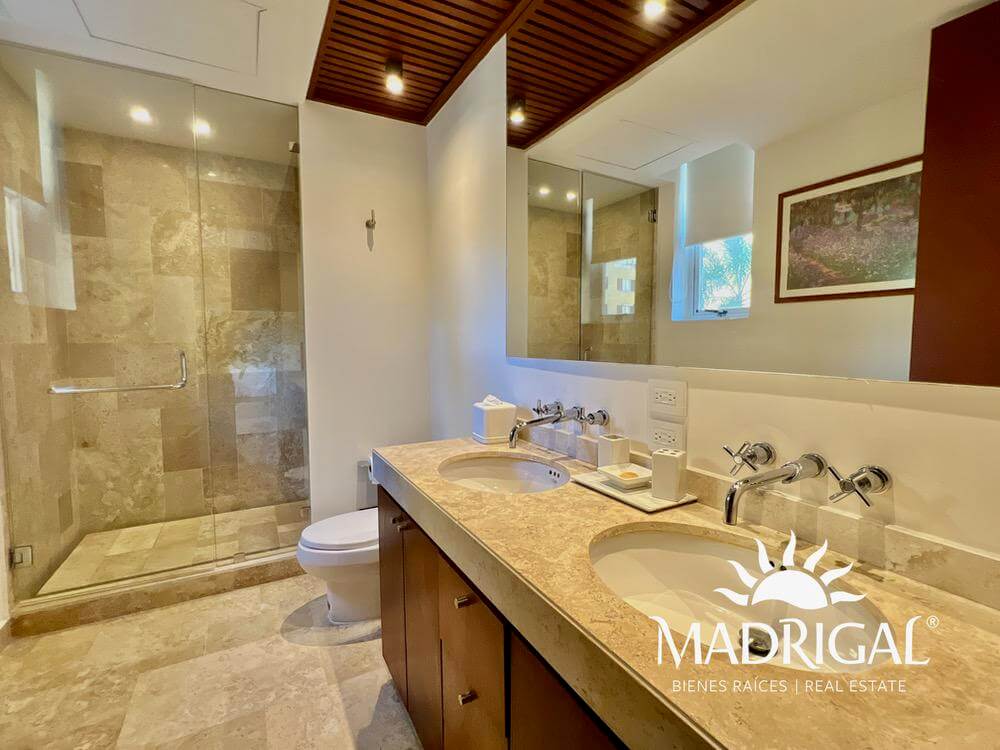 Apartment for Sale Facing the Beach with Three Bedrooms | Del Mar Tres Vidas