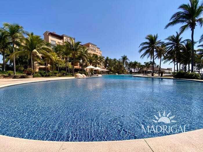 Apartment for Sale Facing the Beach with Three Bedrooms | Del Mar Tres Vidas