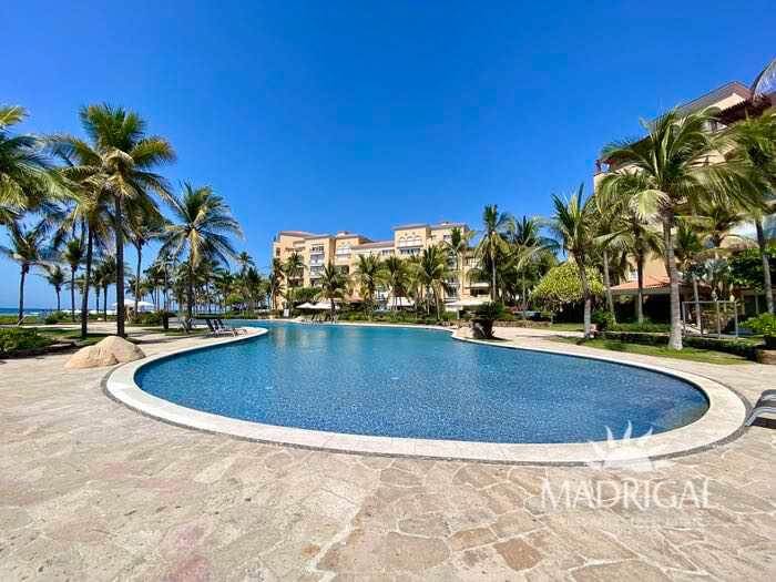 Apartment for Sale Facing the Beach with Three Bedrooms | Del Mar Tres Vidas