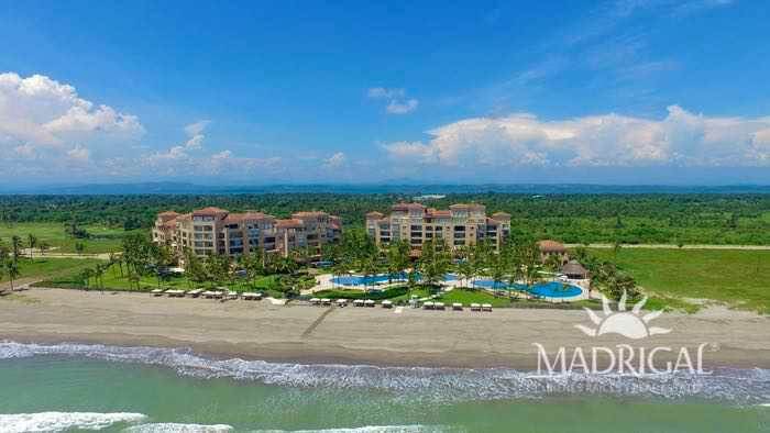 Apartment for Sale Facing the Beach with Three Bedrooms | Del Mar Tres Vidas