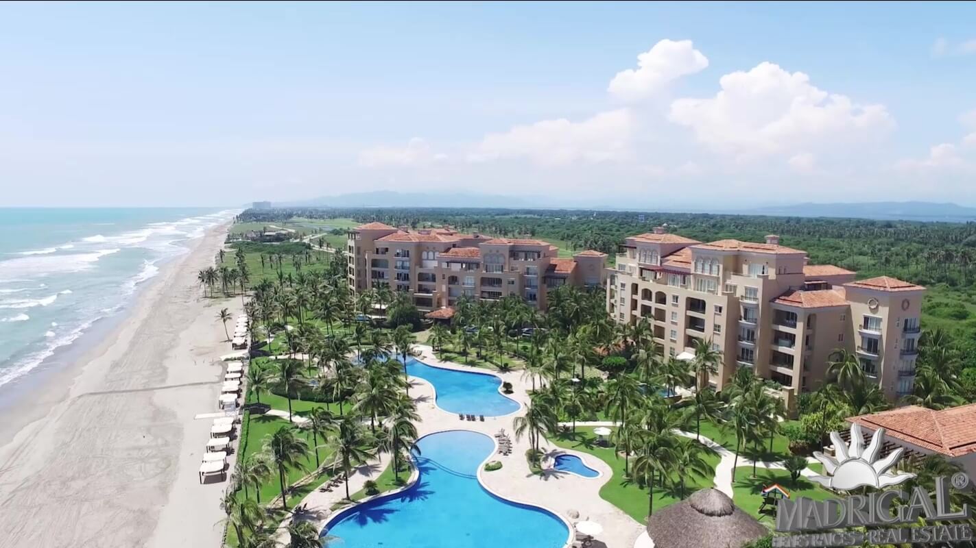 Apartment for Sale Facing the Beach with Three Bedrooms | Del Mar Tres Vidas