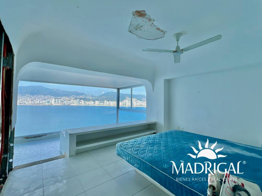 Brisamar – Oceanfront Penthouse for Renovation with Private Pier