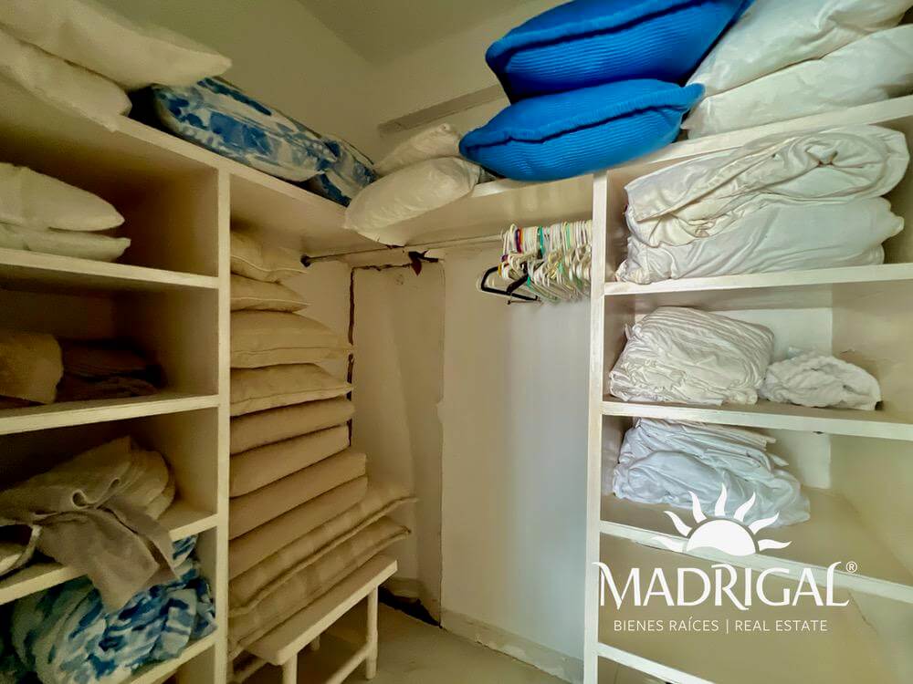 Brisamar – Oceanfront Penthouse for Renovation with Private Pier