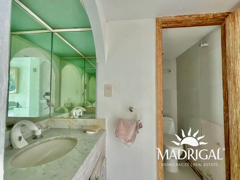 Brisamar – Oceanfront Penthouse for Renovation with Private Pier