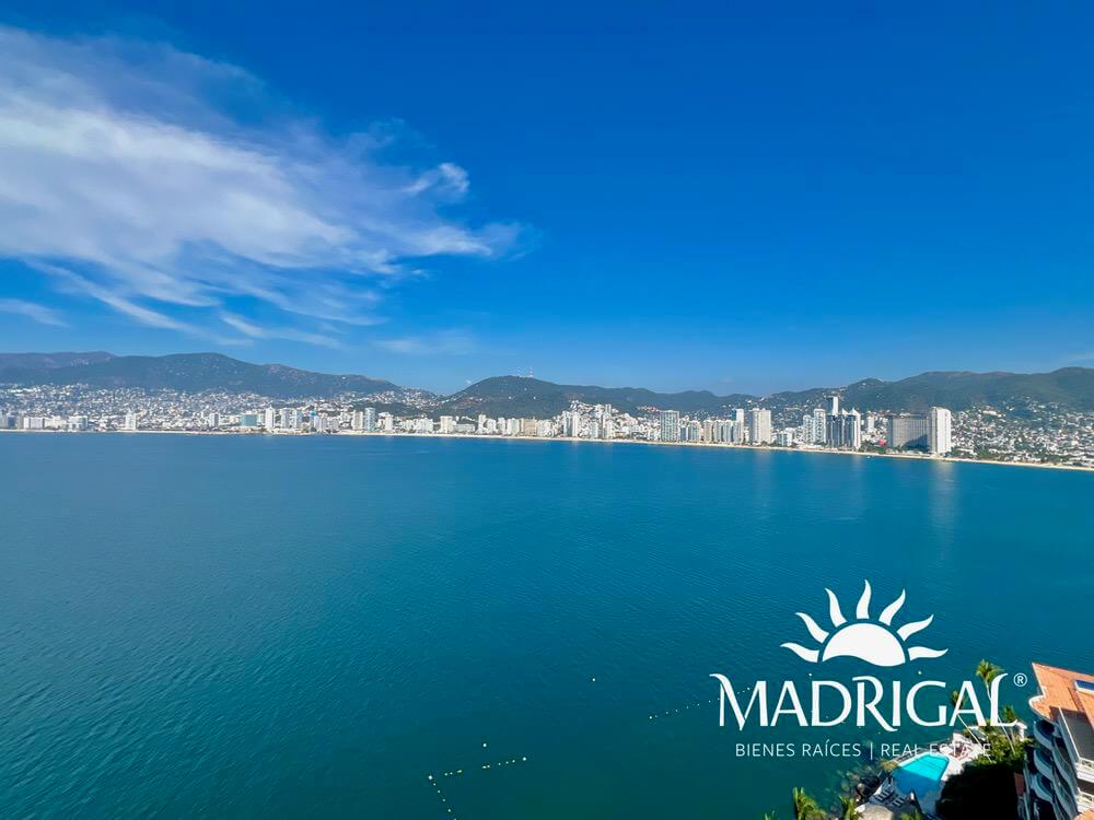 Brisamar – Oceanfront Penthouse for Renovation with Private Pier