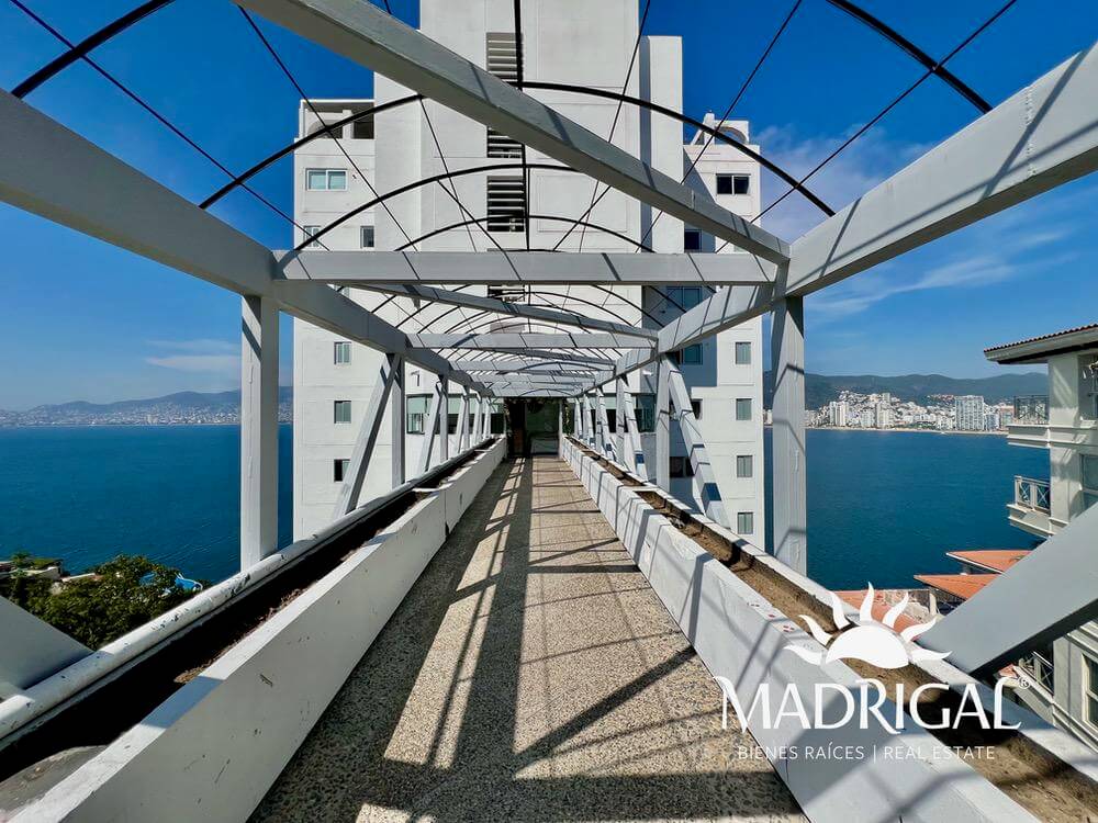 Brisamar – Oceanfront Penthouse for Renovation with Private Pier