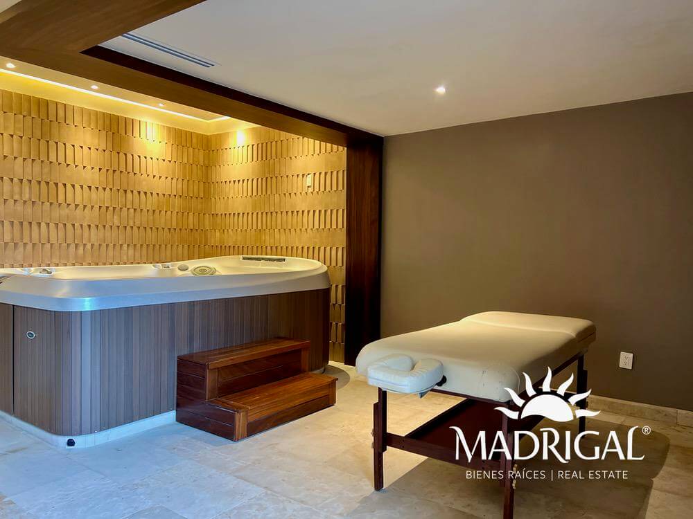 Exclusive house for sale in Los Riscos, Punta Diamante, Acapulco