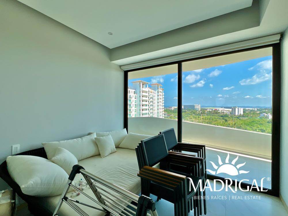 La Isla | Departamento en venta en la torre Capri de cuatro recamaras