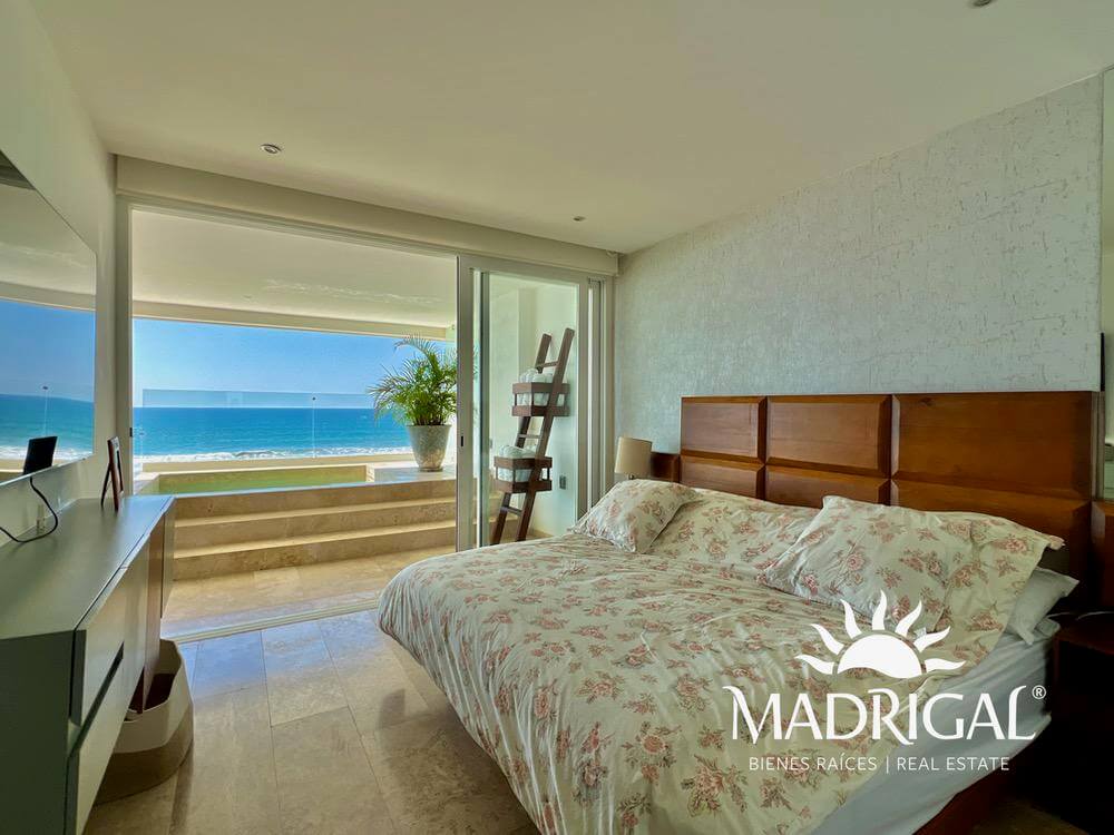 Ikaroa | departamento en venta frente a playa de tres recamaras 