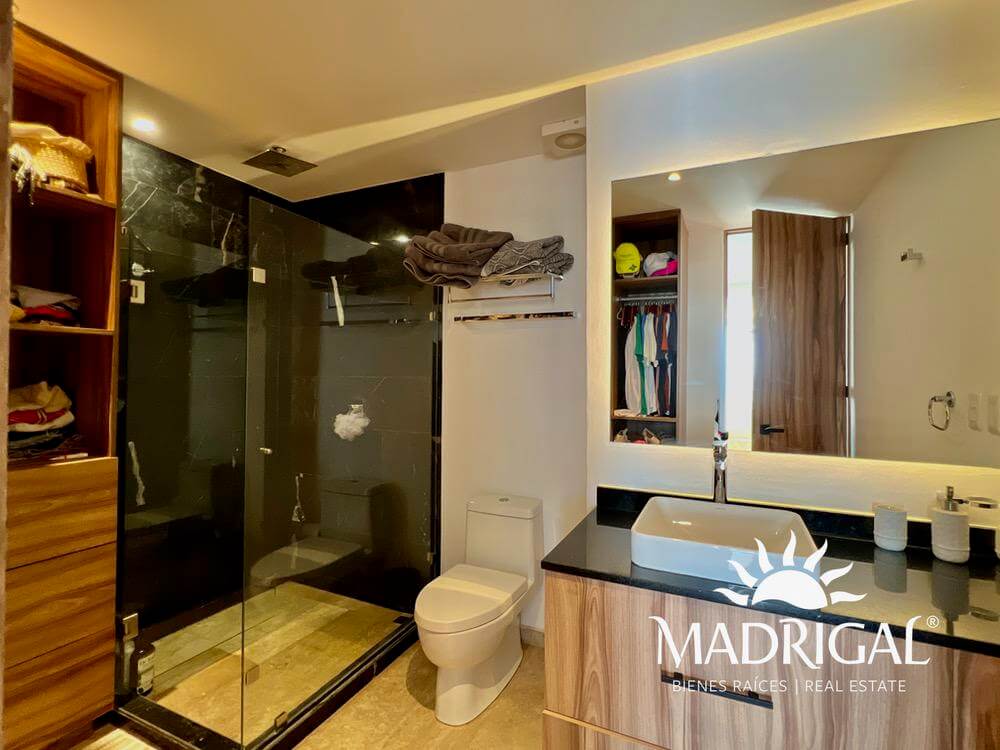 Ikaroa | departamento en venta frente a playa de tres recamaras 