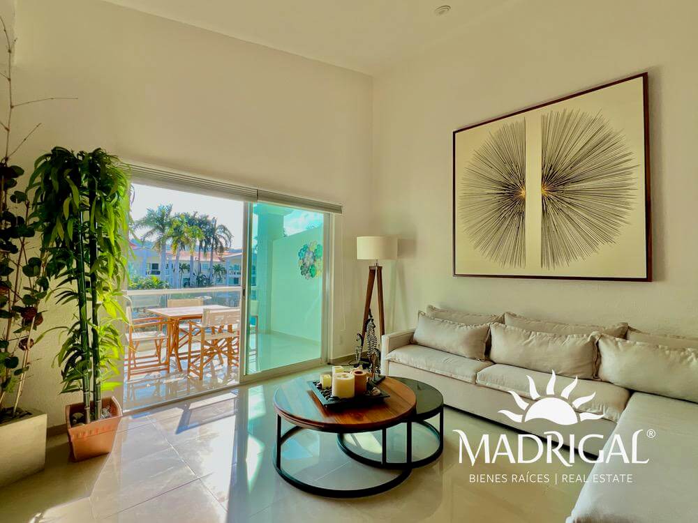 Diamante Lakes, departamento en venta de dos recamaras en un tercer nivel