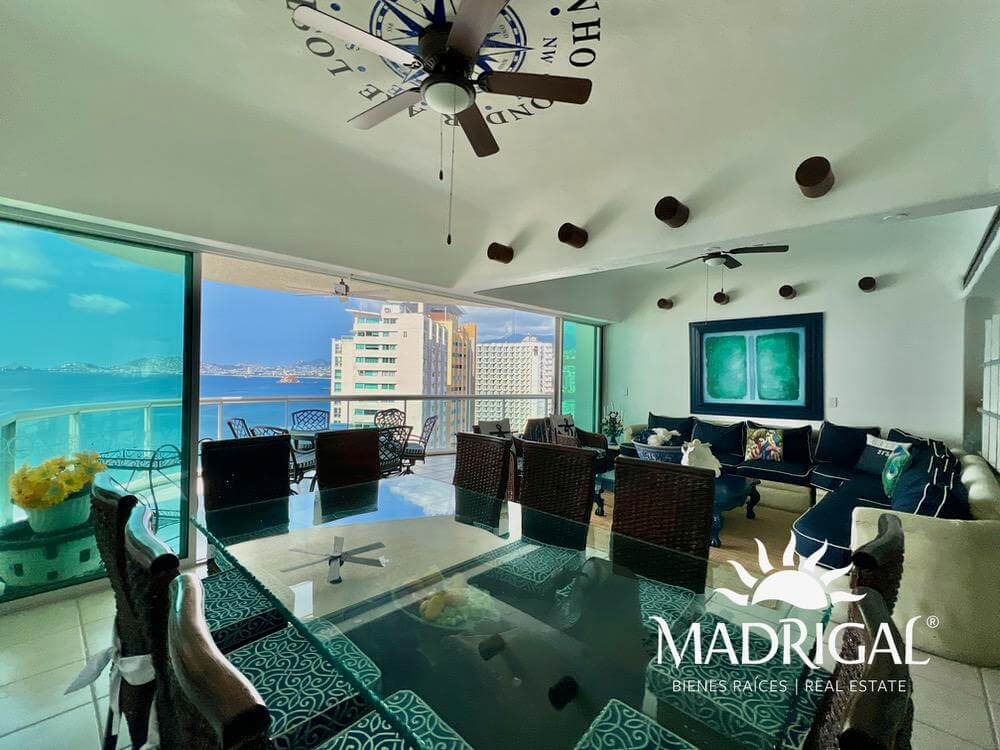 Century Resort, Departamento en venta en la bahía de Acapulco frente al mar