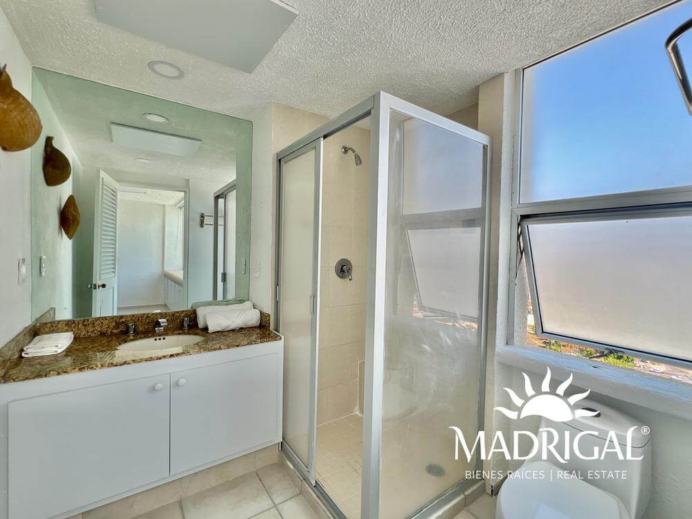 Century Resort, Departamento en venta en la bahía de Acapulco frente al mar