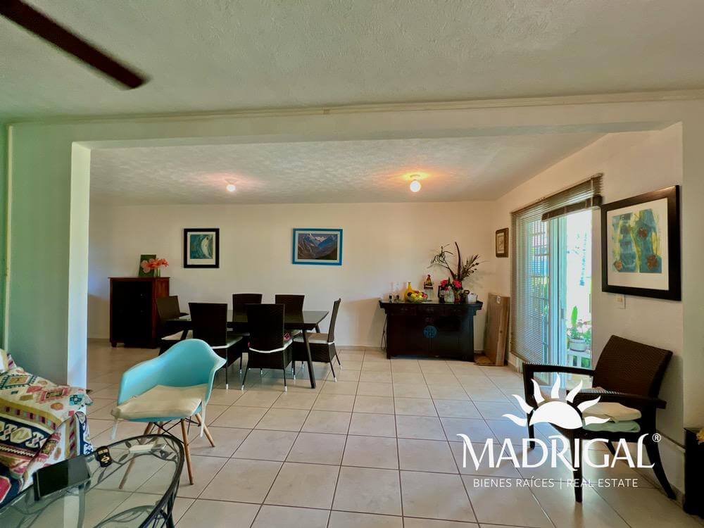 Marina Diamante, Villa en venta en esquina con amplio jardín, junto a la laguna de Tres Palos