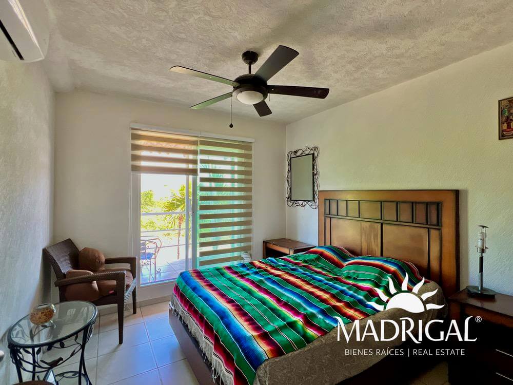 Marina Diamante, Villa en venta en esquina con amplio jardín, junto a la laguna de Tres Palos