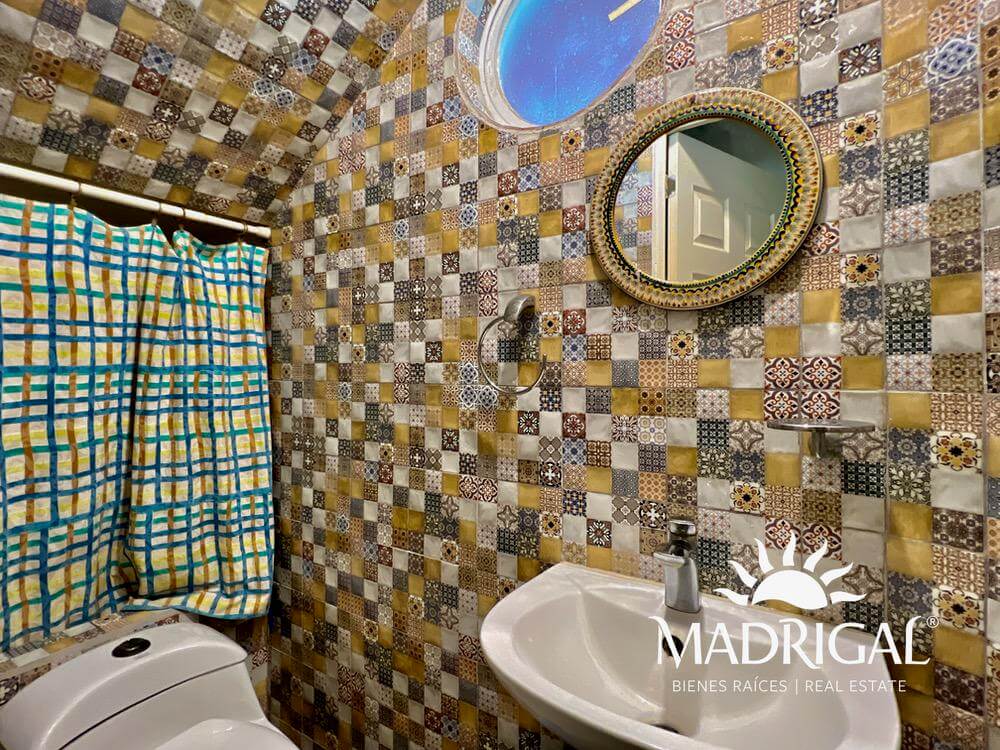 Marina Diamante, Villa en venta en esquina con amplio jardín, junto a la laguna de Tres Palos