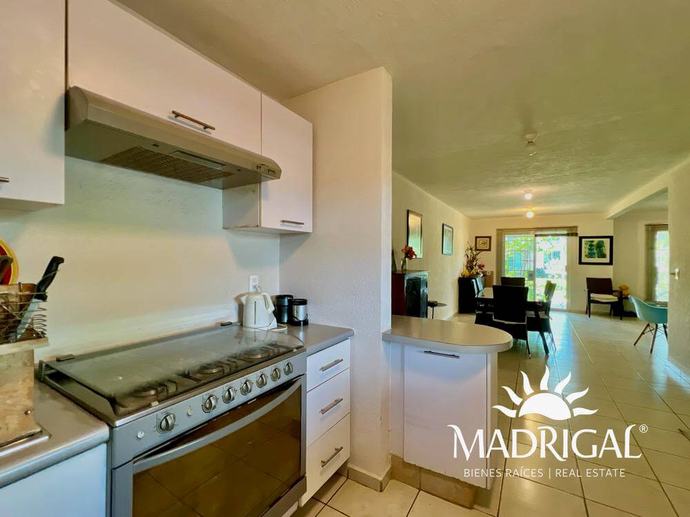 Marina Diamante, Villa en venta en esquina con amplio jardín, junto a la laguna de Tres Palos