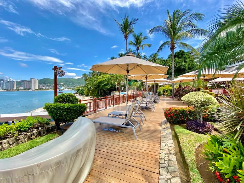 & Villas Alejandra | Departamento Garden House a la venta frente a playa en Brisas Guitarrón