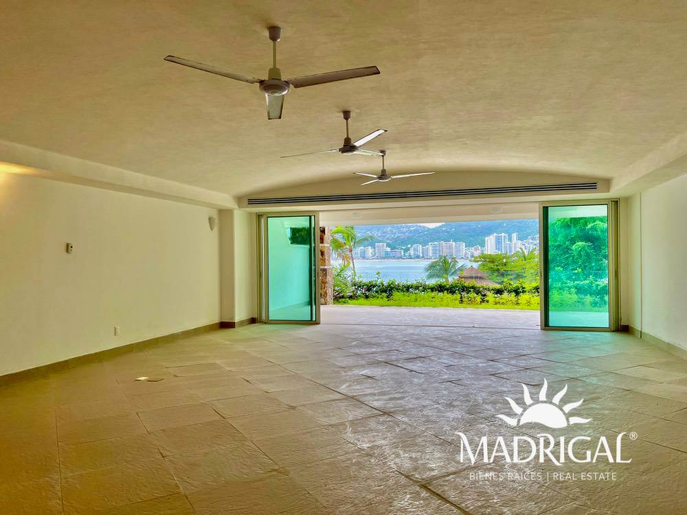 & Villas Alejandra | Departamento Garden House a la venta frente a playa en Brisas Guitarrón