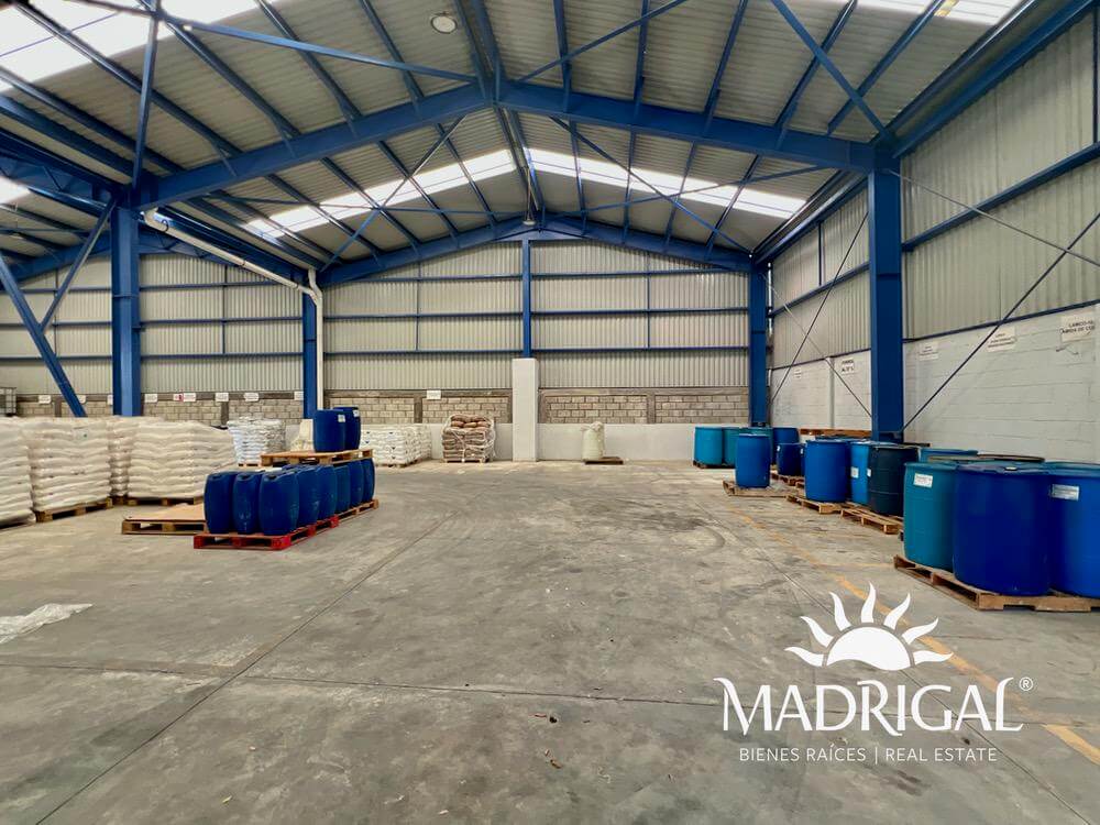 Bodega en venta en Cayaco sobre terreno de 4978 m2