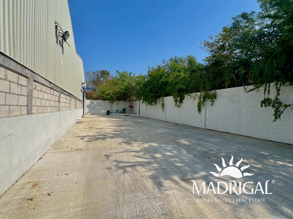 Bodega en venta en Cayaco sobre terreno de 4978 m2