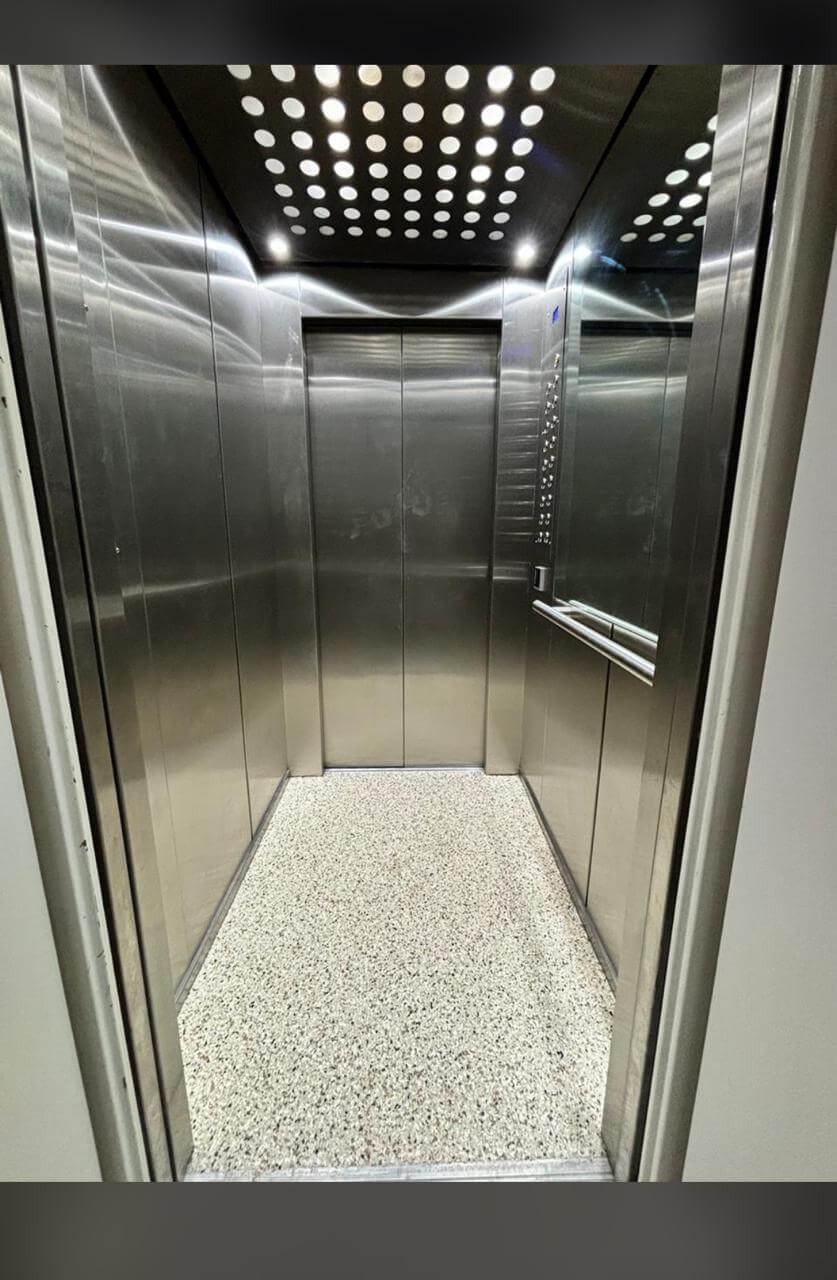 & Antibes | Departamento remodelado en venta en la bahía de Acapulco de tres recamaras