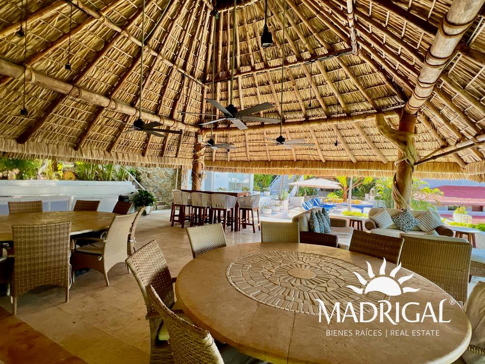 Casa en venta en las Brisas Sección la Concha en Acapulco, con vista a la bahía