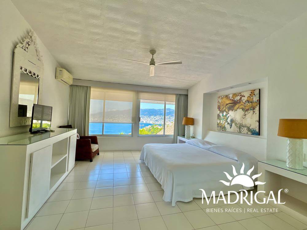 Casa en venta en las Brisas Sección la Concha en Acapulco, con vista a la bahía