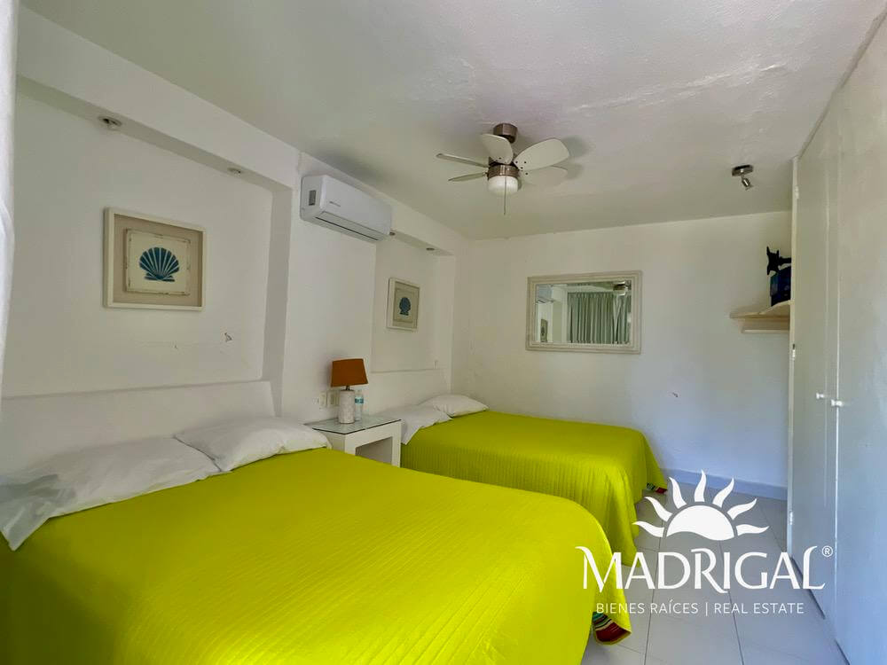 Casa en venta en las Brisas Sección la Concha en Acapulco, con vista a la bahía