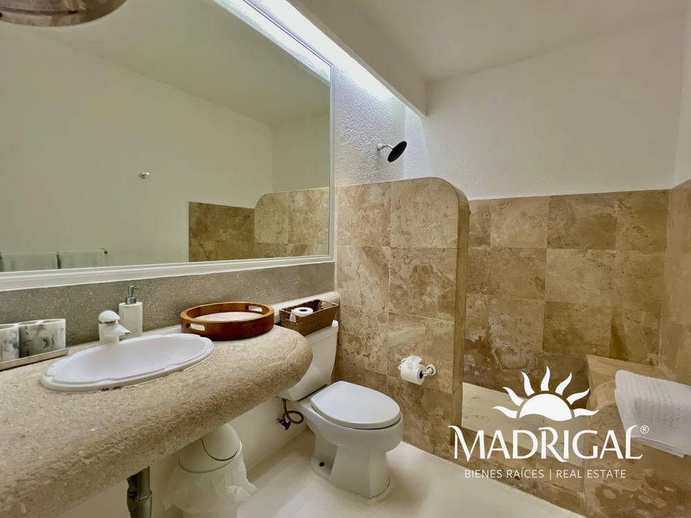 Casa en venta en las Brisas Sección la Concha en Acapulco, con vista a la bahía