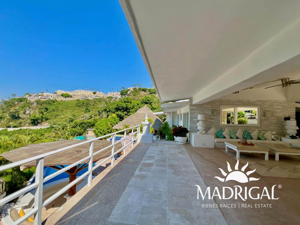 Casa en venta en las Brisas Sección la Concha en Acapulco, con vista a la bahía