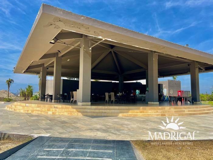 Isla | Departamento en Venta en torre Emerald de tres recamaras en nivel jardín