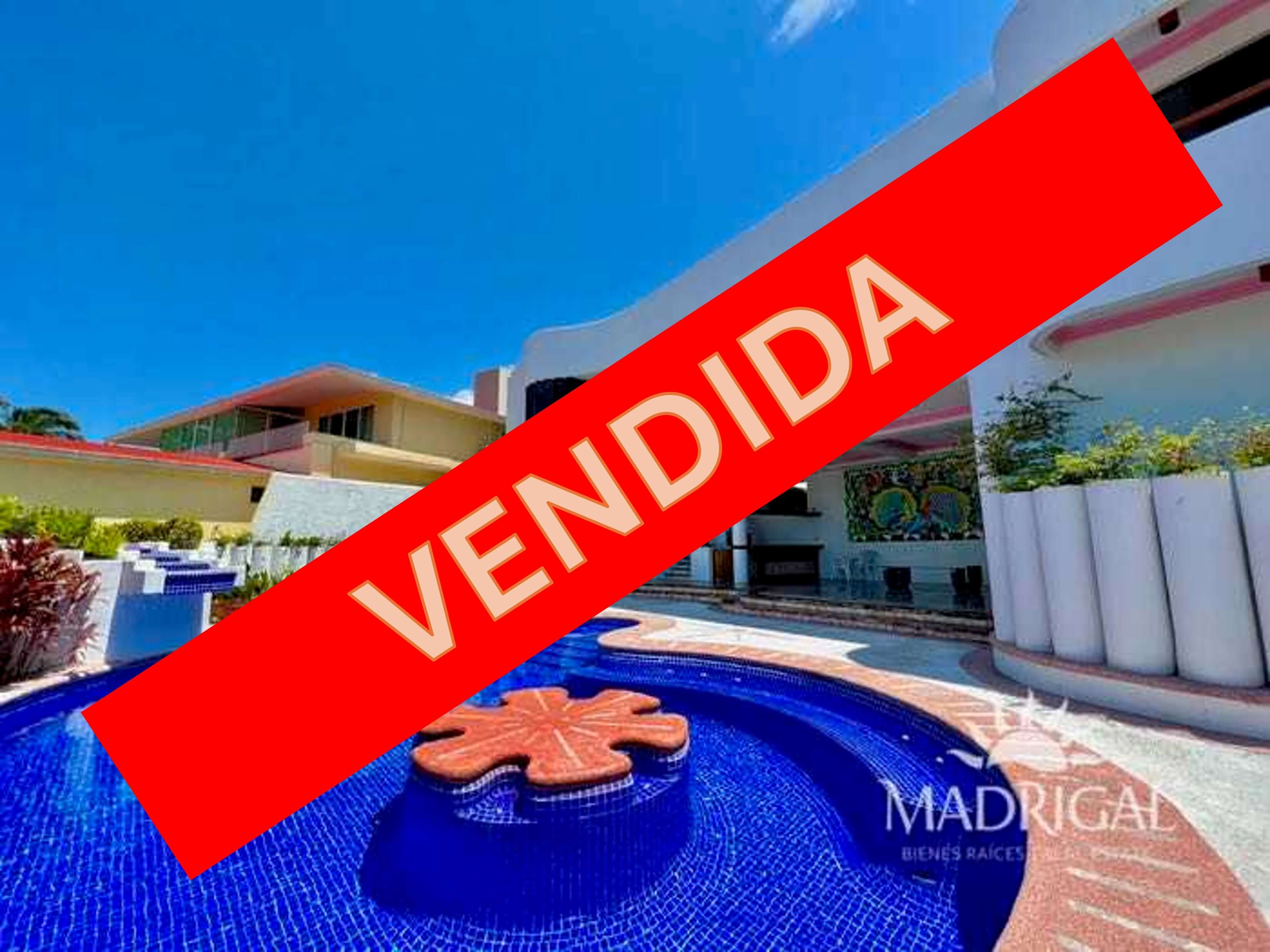 &&& Casa en venta en el Fraccionamiento Marina Brisas en Acapulco