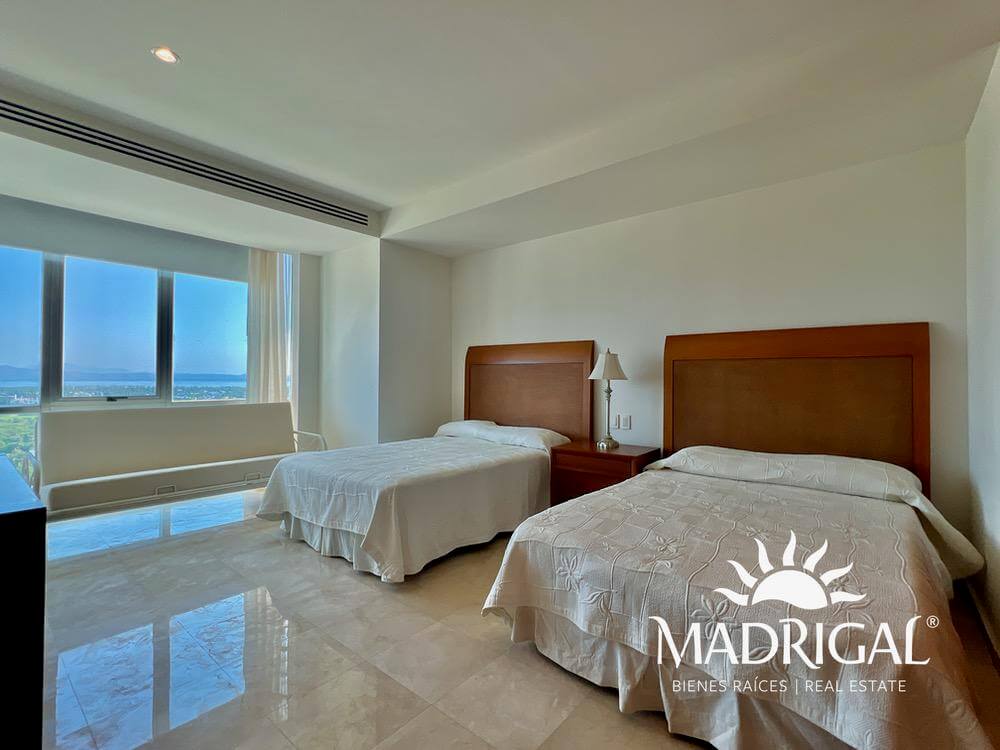 Costa Ventura |Departamento en venta de cuatro recámaras frente al mar