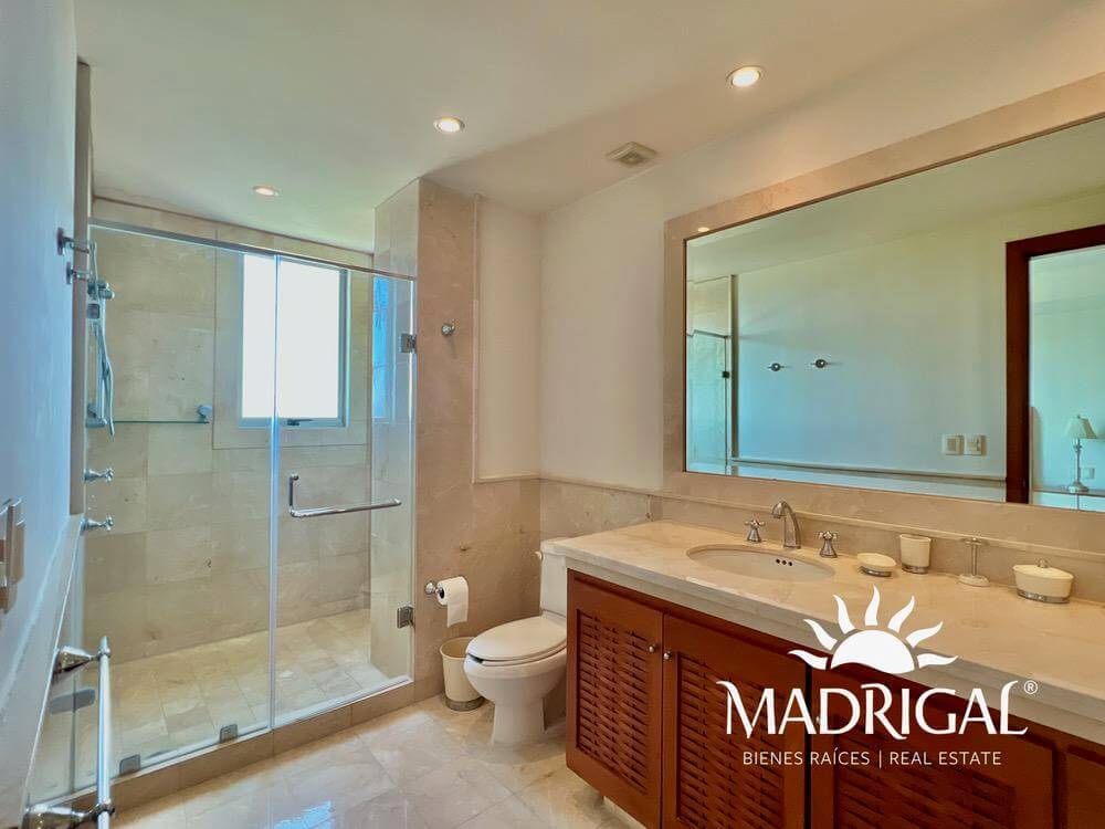 Costa Ventura |Departamento en venta de cuatro recámaras frente al mar