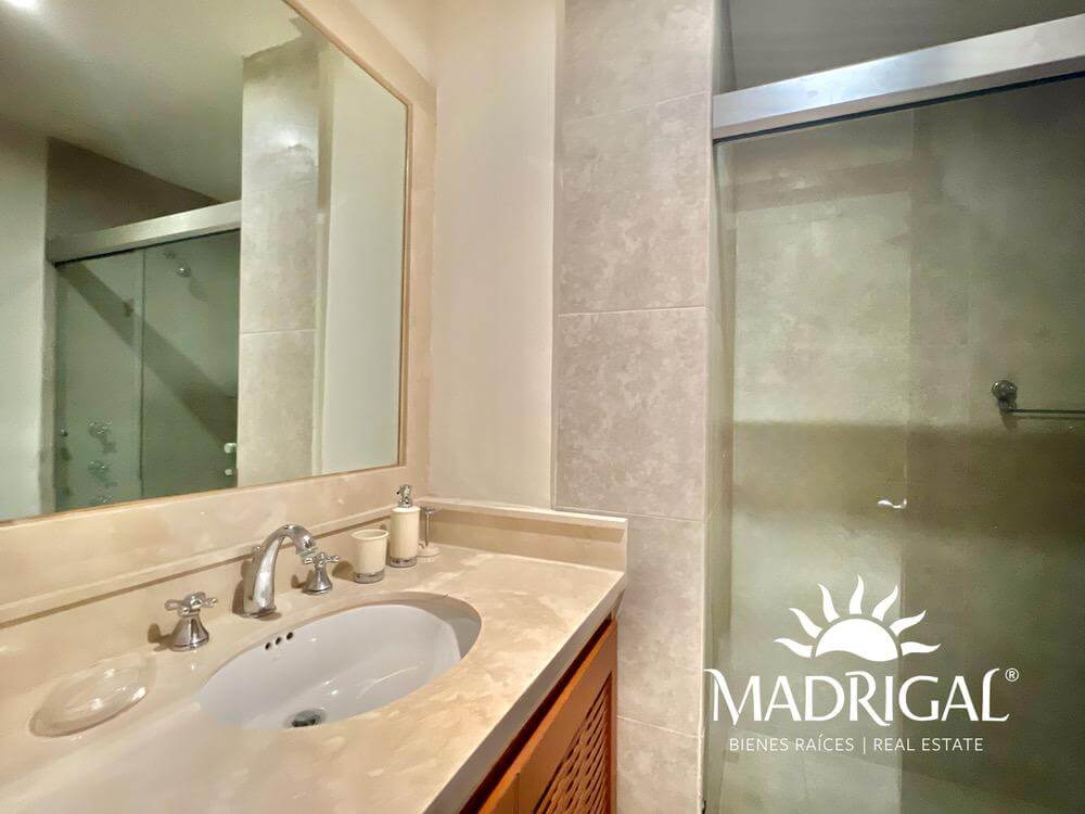 Costa Ventura |Departamento en venta de cuatro recámaras frente al mar