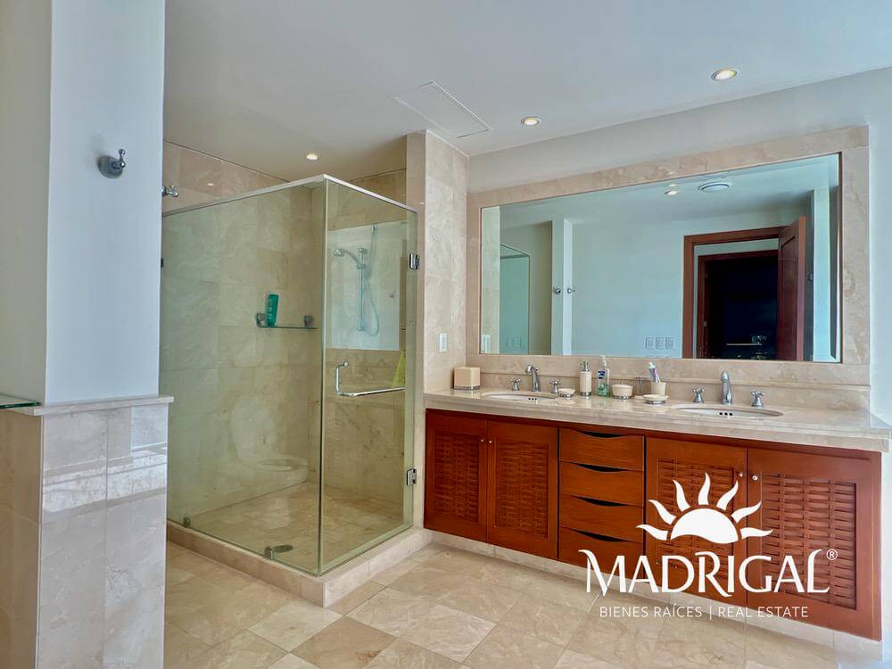 Costa Ventura |Departamento en venta de cuatro recámaras frente al mar