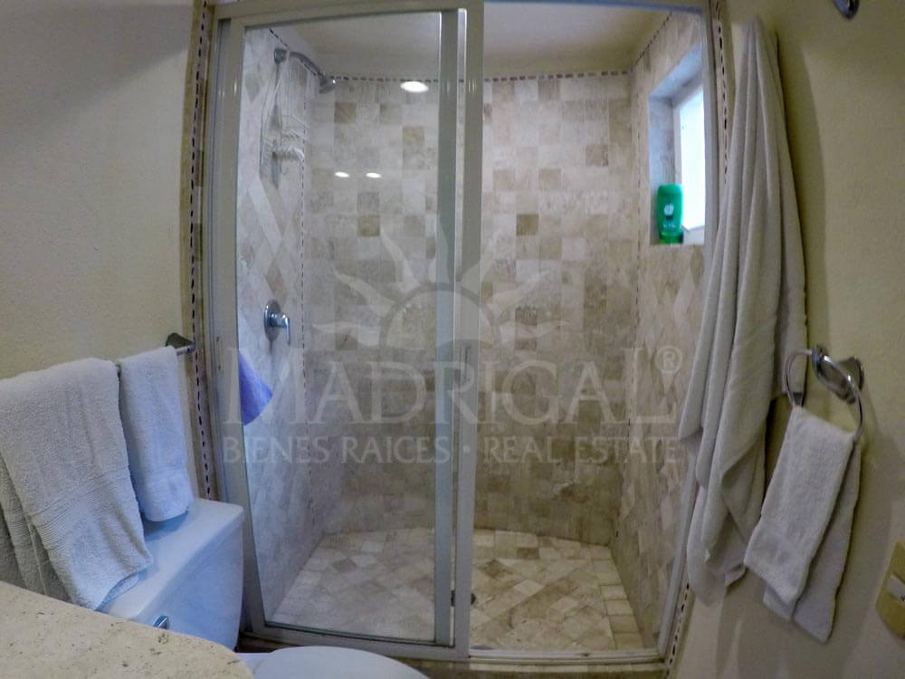 Penthouse en venta en Real del Sol para reconstrucción en Real Diamante