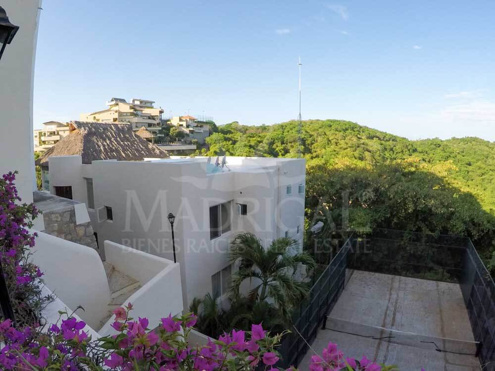 Penthouse en venta en Real del Sol para reconstrucción en Real Diamante