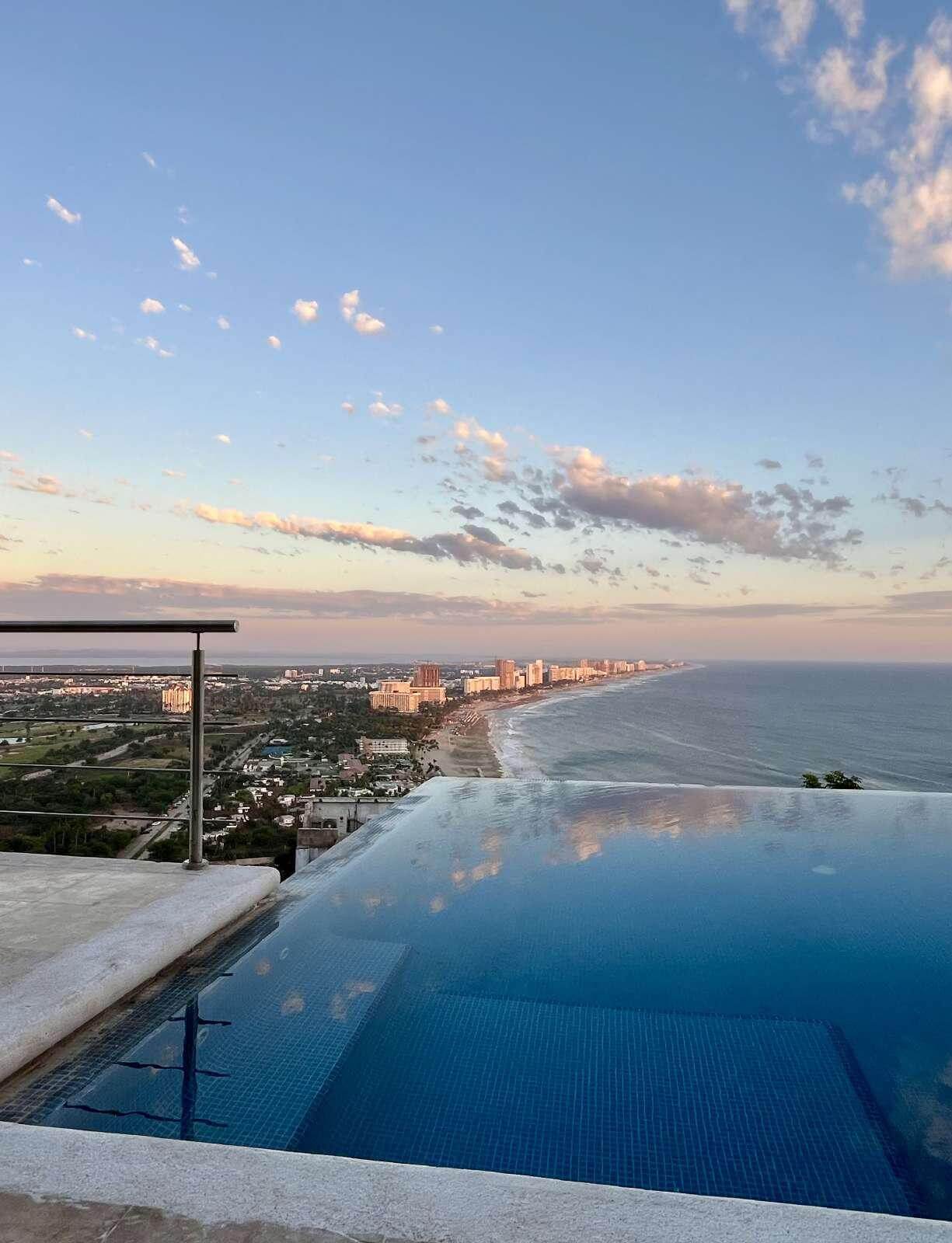 Villa en venta en Real Diamante con vista a Playa Diamante Acapulco