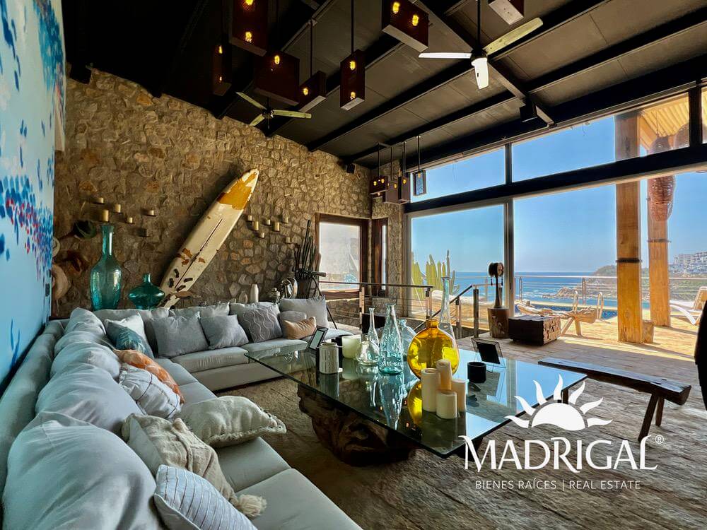 Villa Caracol | Exclusiva Villa en Venta de Tres Recámaras con Vista Al Mar en el Fraccionamiento Brisas Marques