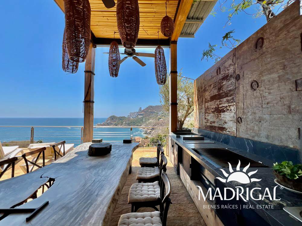 Villa Caracol | Exclusiva Villa en Venta de Tres Recámaras con Vista Al Mar en el Fraccionamiento Brisas Marques