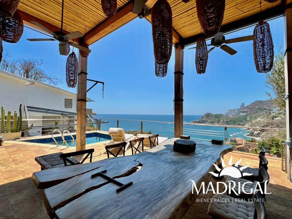 Villa Caracol | Exclusiva Villa en Venta de Tres Recámaras con Vista Al Mar en el Fraccionamiento Brisas Marques