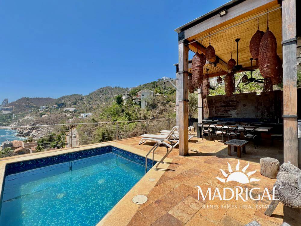 Villa Caracol | Exclusiva Villa en Venta de Tres Recámaras con Vista Al Mar en el Fraccionamiento Brisas Marques