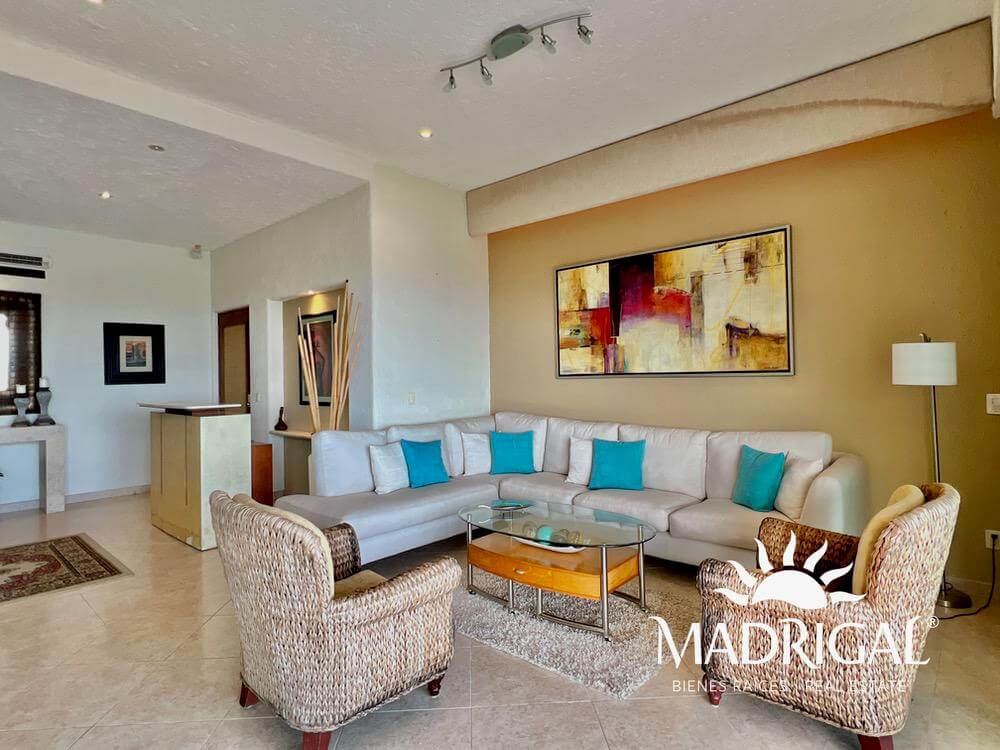 Ave de Paraiso | Departamento en venta sobre la Escenica de gran formato y excelente vista