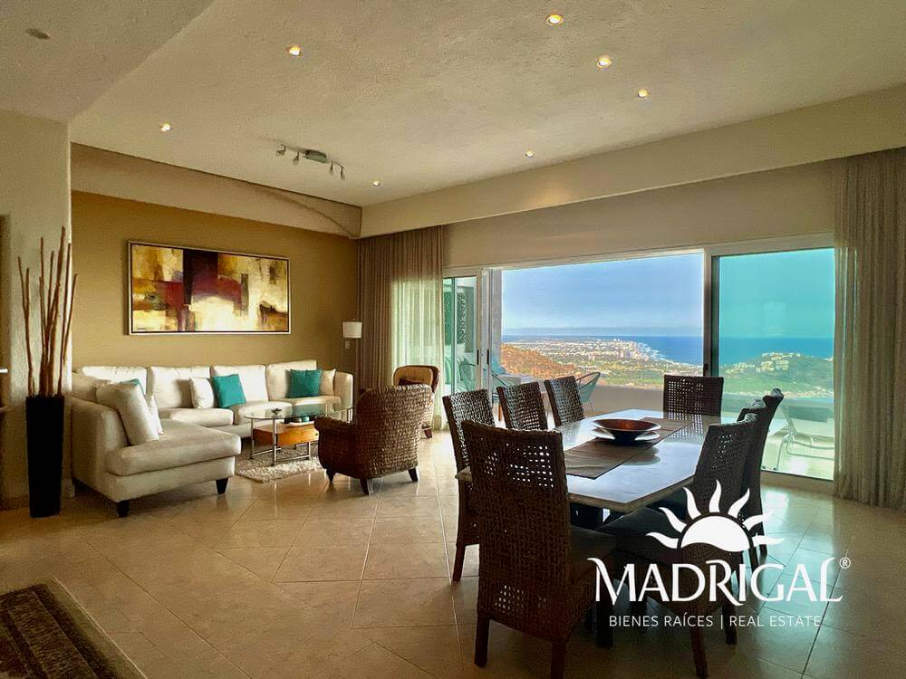 Ave de Paraiso | Departamento en venta sobre la Escenica de gran formato y excelente vista