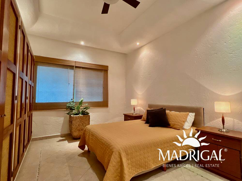 Ave de Paraiso | Departamento en venta sobre la Escenica de gran formato y excelente vista