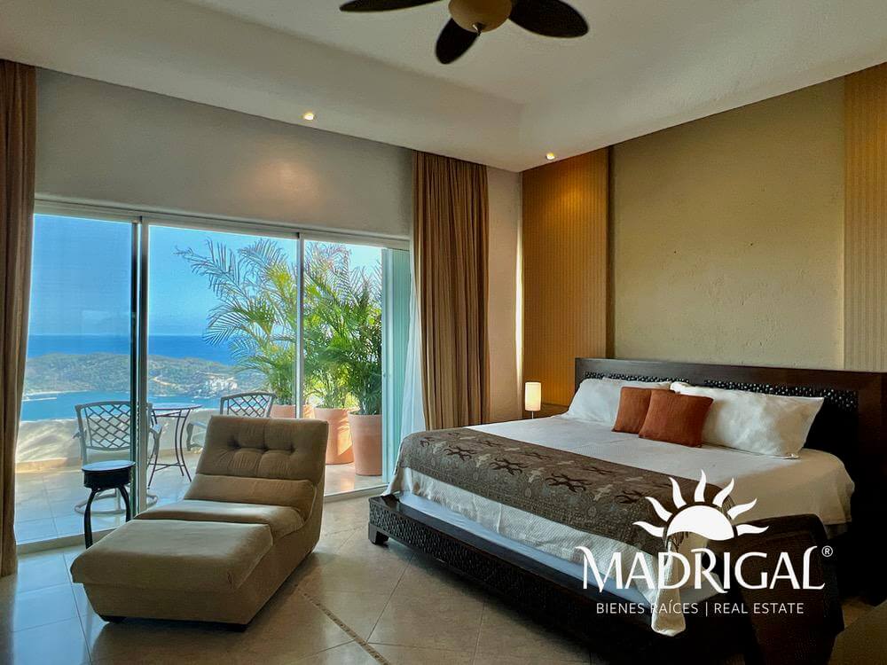 Ave de Paraiso | Departamento en venta sobre la Escenica de gran formato y excelente vista