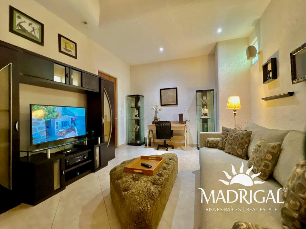 Ave de Paraiso | Departamento en venta sobre la Escenica de gran formato y excelente vista